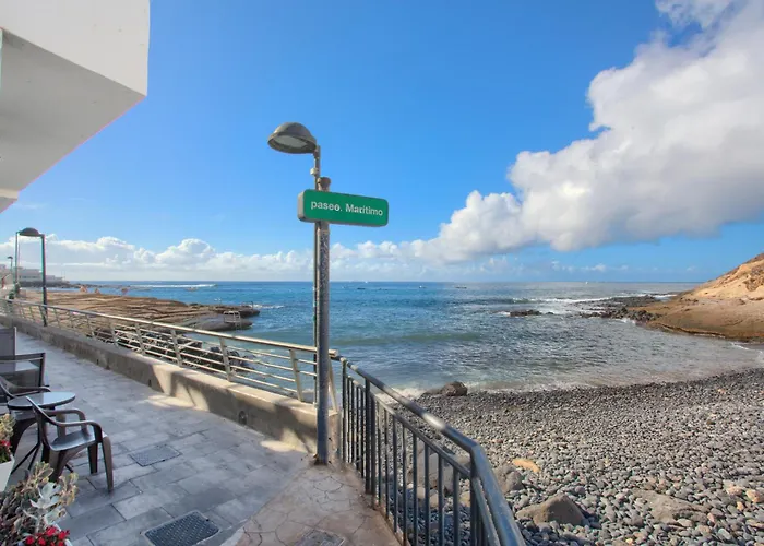 Daire Obsidian Aregoma La Caleta
